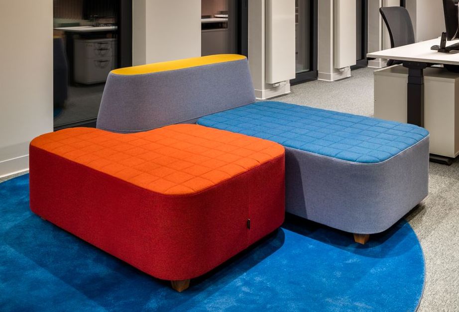 Nowoczesne siedziska CHECK