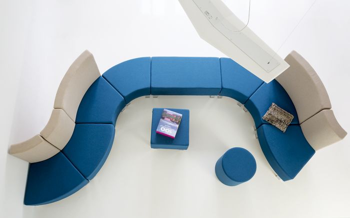 meble recepcyjne,system siedzisk,siedziska do poczekalni,SNAKE